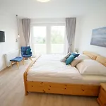 With 1 Bedroom *